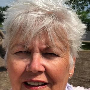 Meet your Posher, Lynda